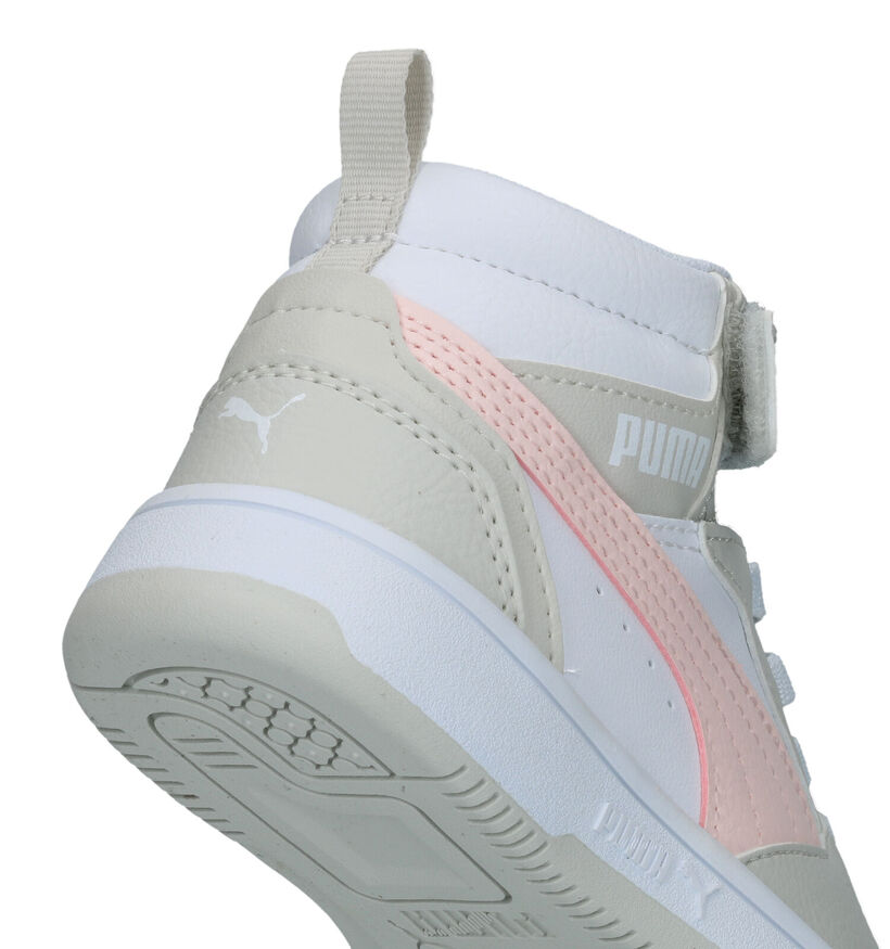 Puma Rebound V6 Baskets en Blanc pour filles (326483)