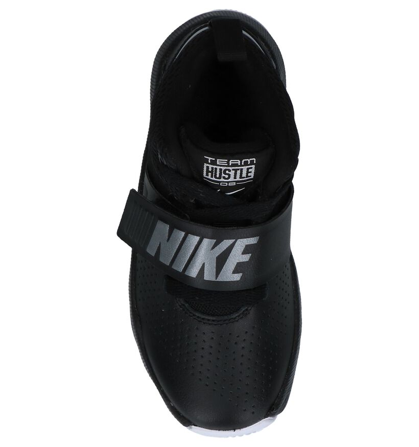Nike Baskets basses en Noir en cuir (234347)