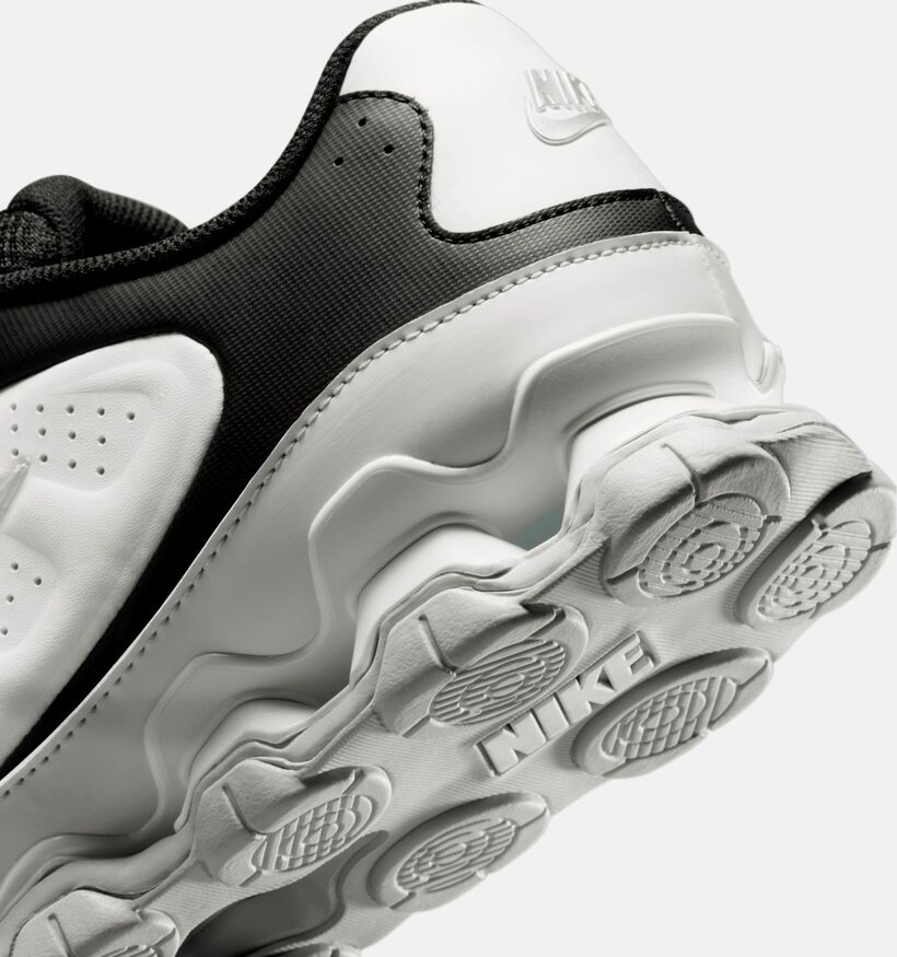 Nike Reax TR Baskets en Blanc/Noir pour hommes (373044) - pour semelles orthop&eacute;diques