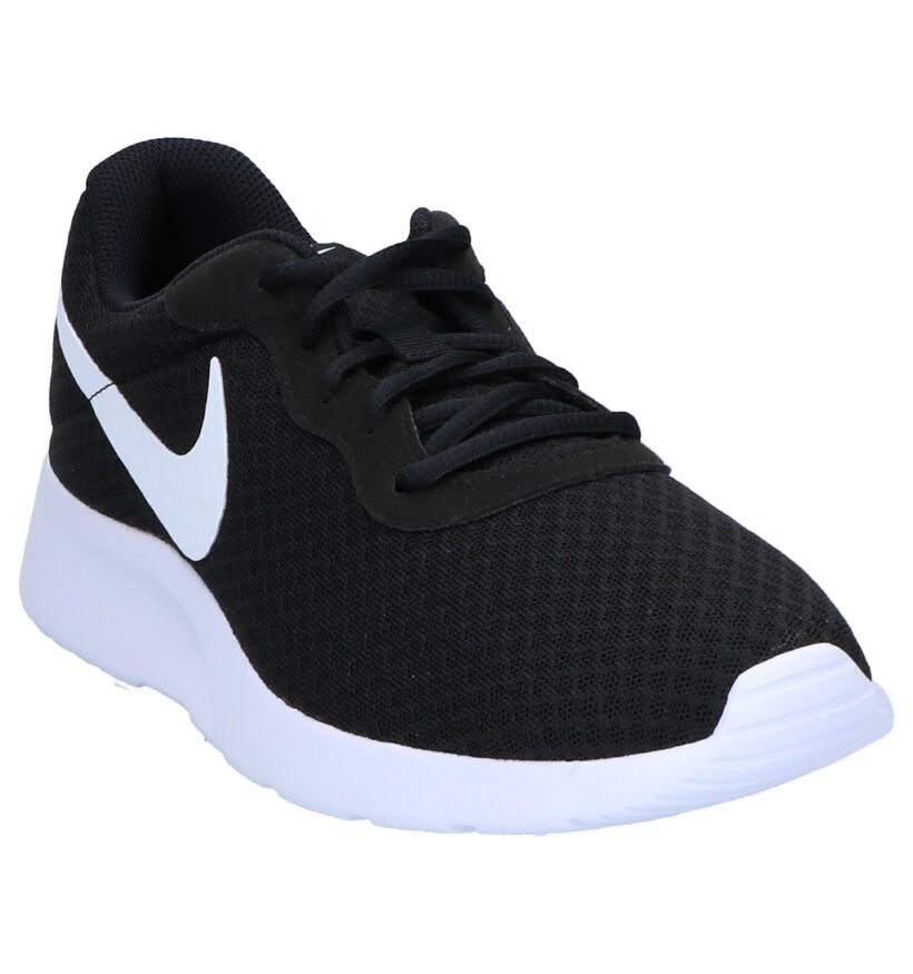 Nike Tanjun Baskets en Noir pour hommes (309098)