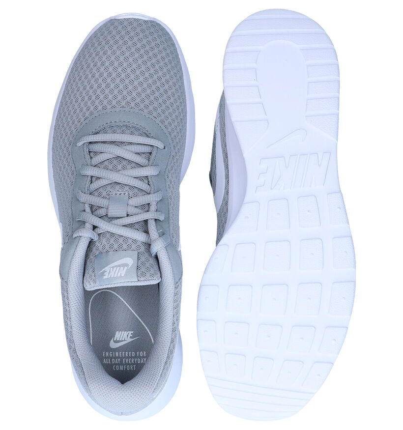 Nike Tanjun Zwarte Sneakers voor heren (309098)