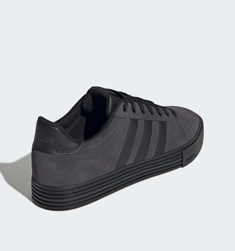 adidas Daily 4.0 Baskets en Noir pour hommes, garçons (348953)