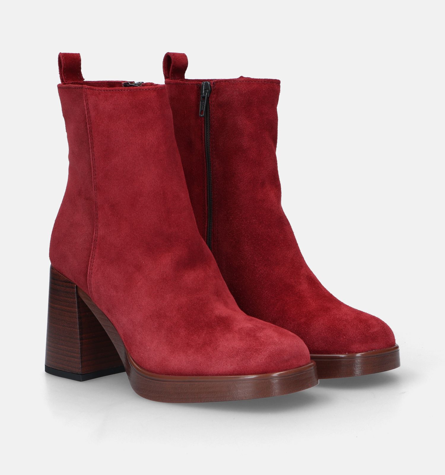 Rode enkellaarsjes met new arrivals hak
