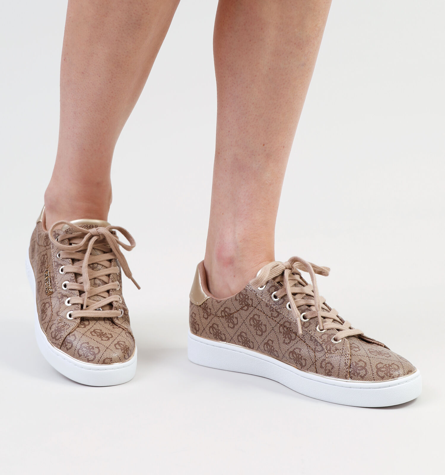 Beckie logo print sneaker guess clearance