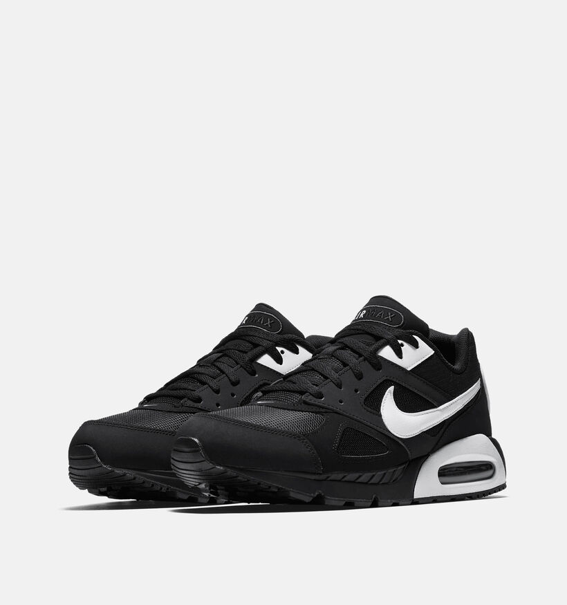 Nike Air Max IVO Baskets en Noir pour garçons, hommes (345400)