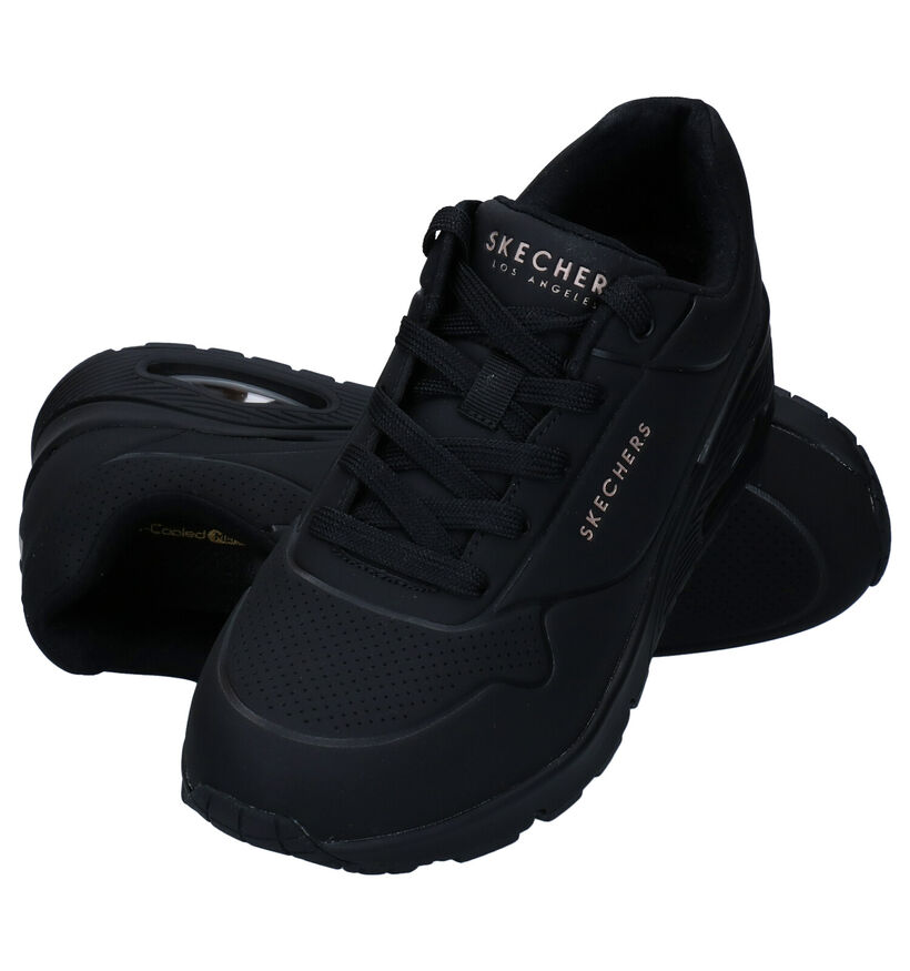 Skechers Stand On Air Baskets sportives en Noir pour femmes (361783) - pour semelles orthopédiques
