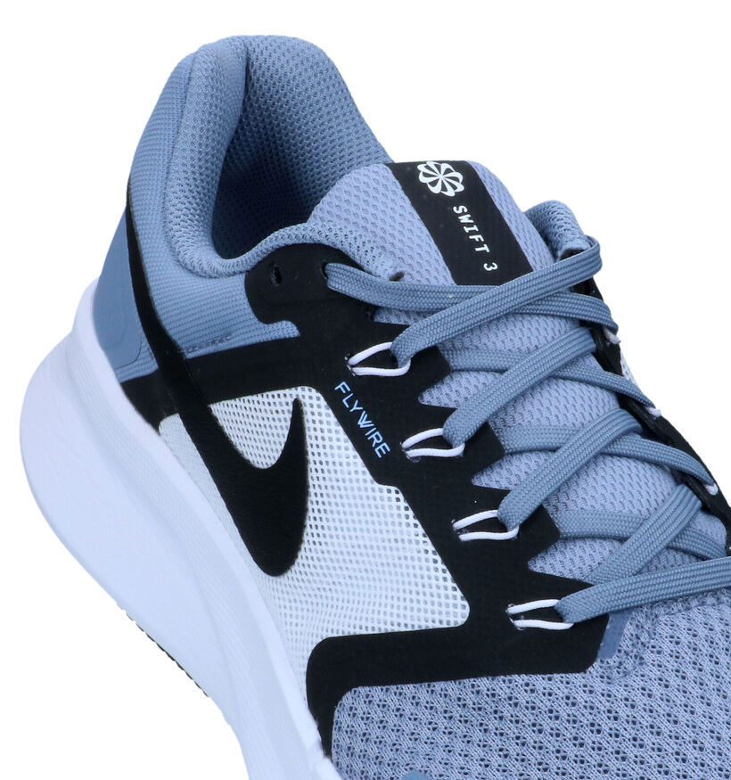 Nike Run Swift 3 Baskets en Gris pour hommes (319411)