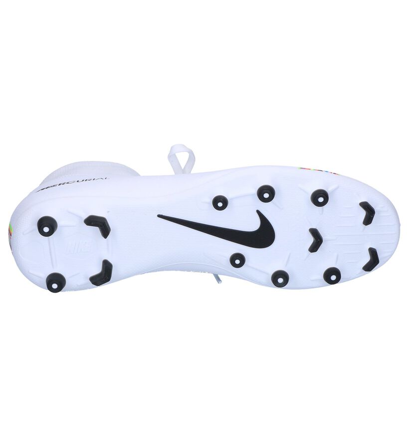 Nike Chaussures de foot en Blanc en simili cuir (250399)