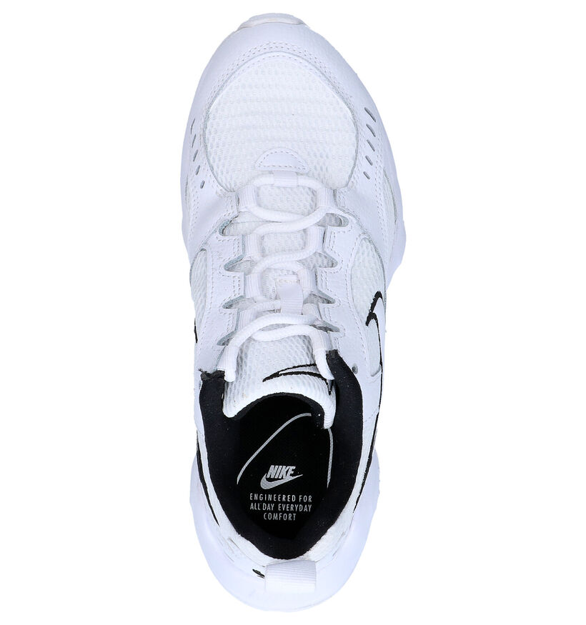 Nike Air Heights Zwarte Sneakers in stof (265923)