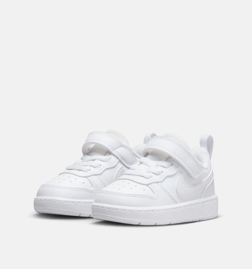 Nike Court Borough Low Baskets pour b&eacute;b&eacute; en Blanc pour gar&ccedil;ons, filles (367324) - pour semelles orthop&eacute;diques