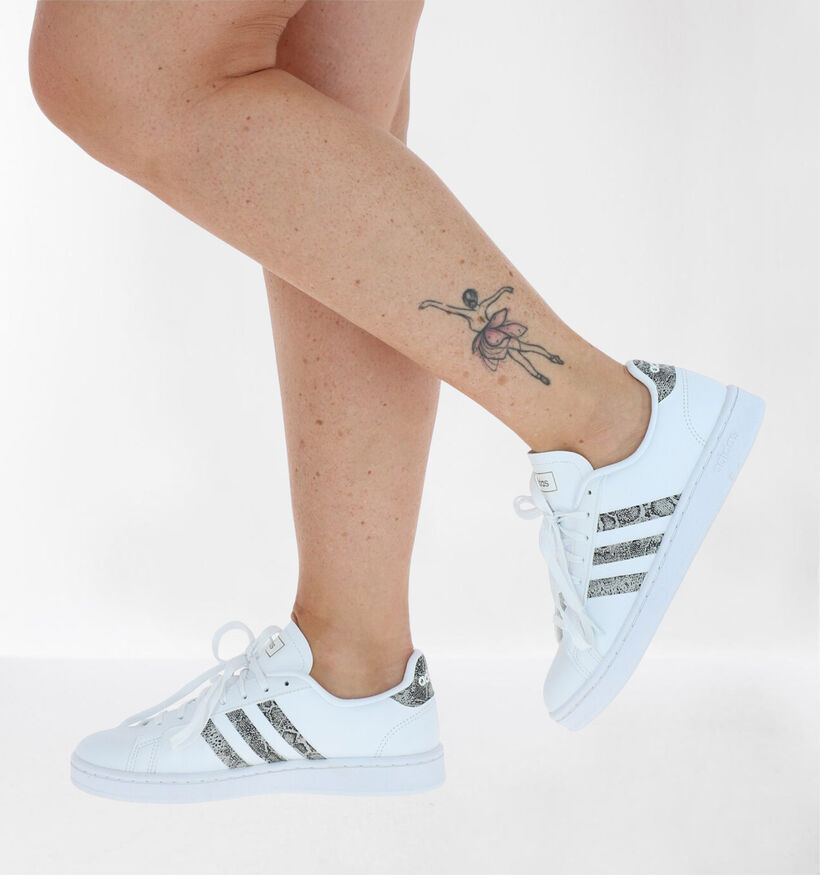 adidas Grand Court Baskets en Blanc en simili cuir (276444)