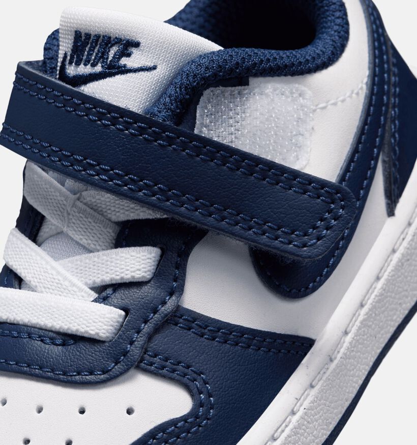 Nike Court Borough Baskets pour b&eacute;b&eacute; en Blanc pour gar&ccedil;ons, filles (367270) - pour semelles orthop&eacute;diques