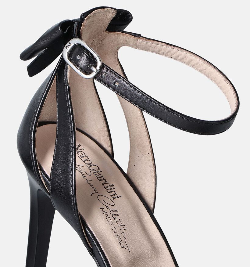NeroGiardini Zwarte Sandalen met gesloten hiel voor dames (355965)