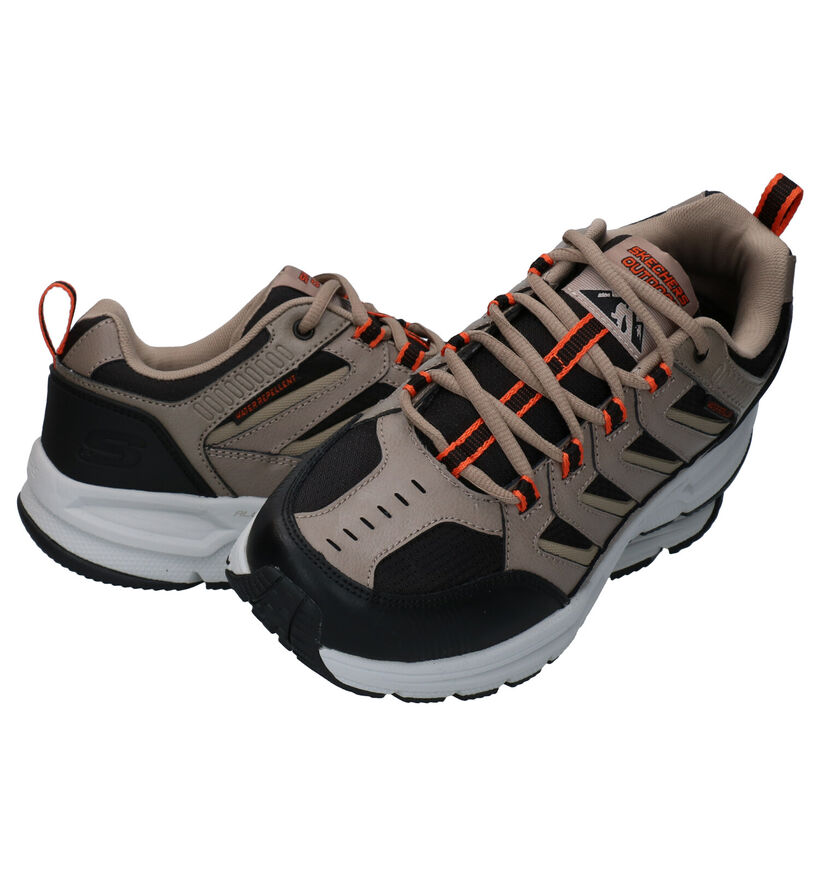 Skechers Escape Plan 2.0 Beige Wandelschoenen in stof (293582)