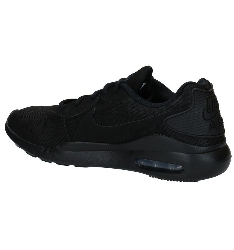 Nike Air Max Oketo Baskets en Noir en textile (274959)