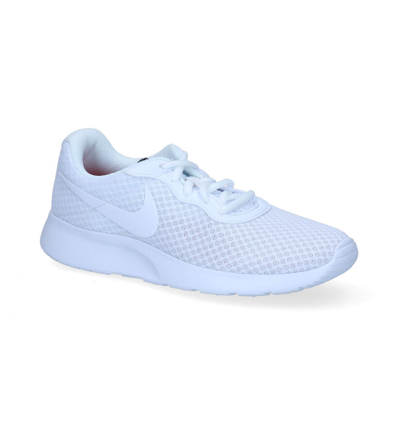 Nike Tanjun Zwarte Sportschoenen voor dames (299457)