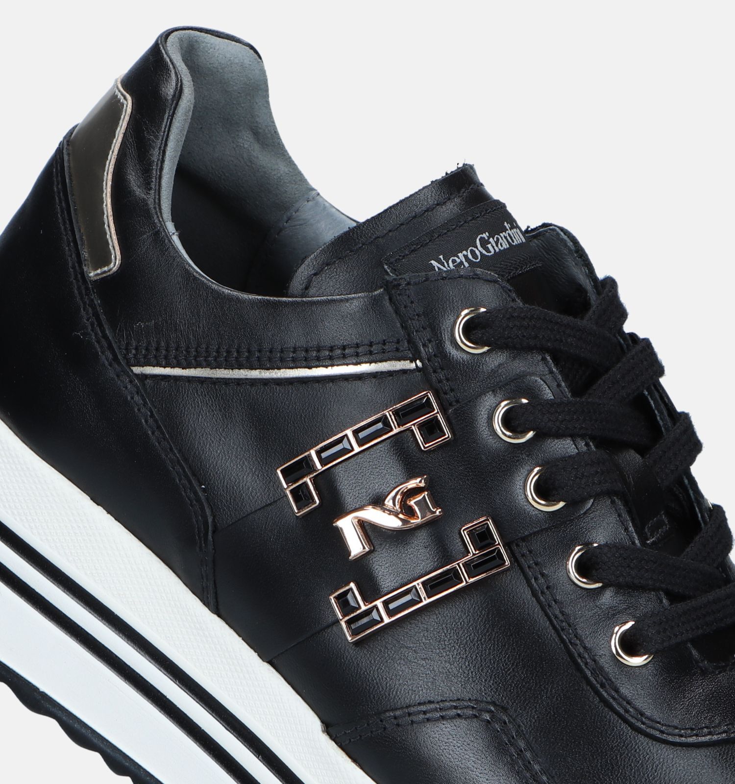 NeroGiardini Zwarte Sneakers met plateauzool Dames Sneakers Online op TORFS.BE