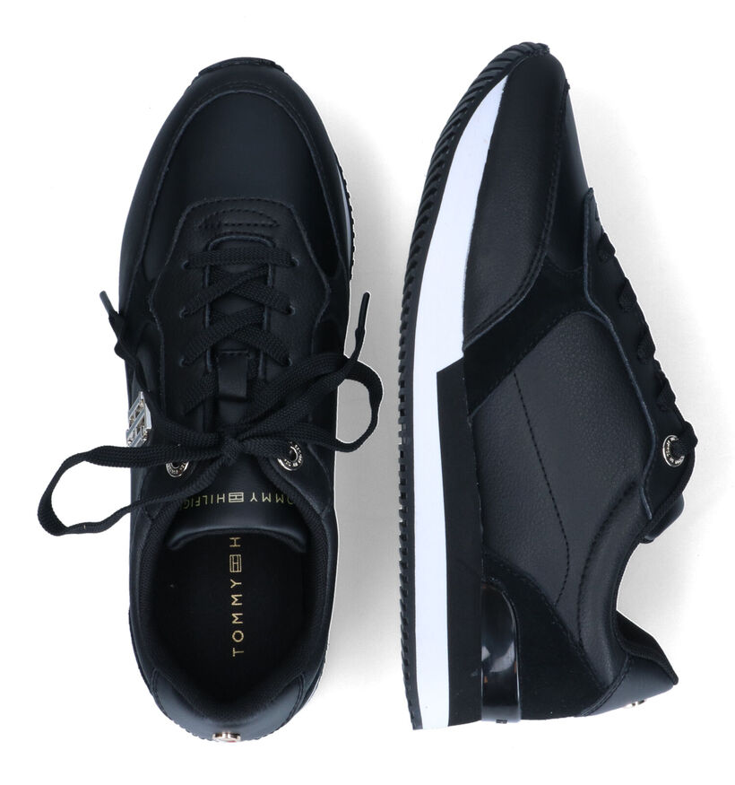Tommy Hilfiger Emboss Zwarte Sneakers voor dames (314018) - geschikt voor steunzolen
