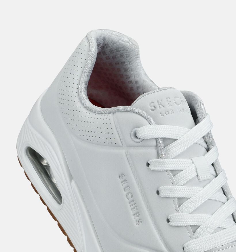 Skechers Uno Stand On Air Baskets basses en Blanc pour filles, gar&ccedil;ons (375665)