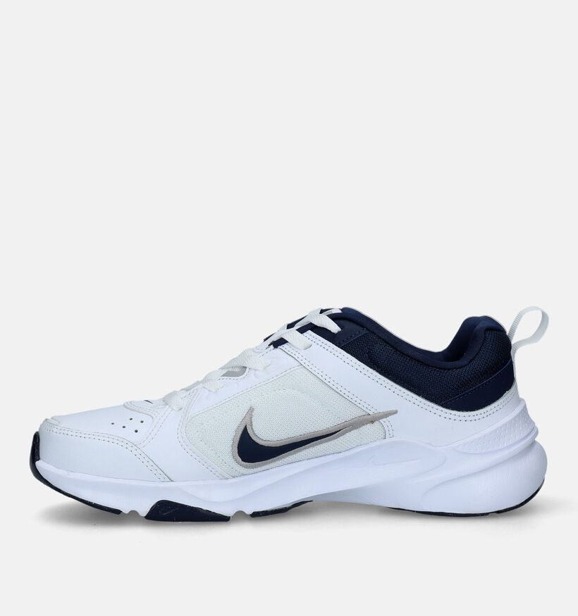 Nike Defy All Day Baskets en Blanc pour hommes (332317)