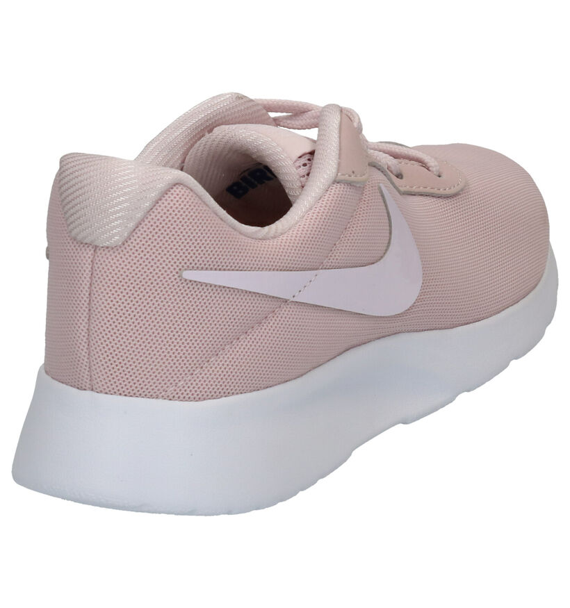 Nike Tanjun Zwarte Sneakers voor dames (324623)