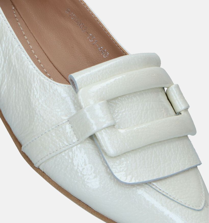 Regarde Le Ciel Jeanine-02 Loafers en Écru pour femmes (341236)