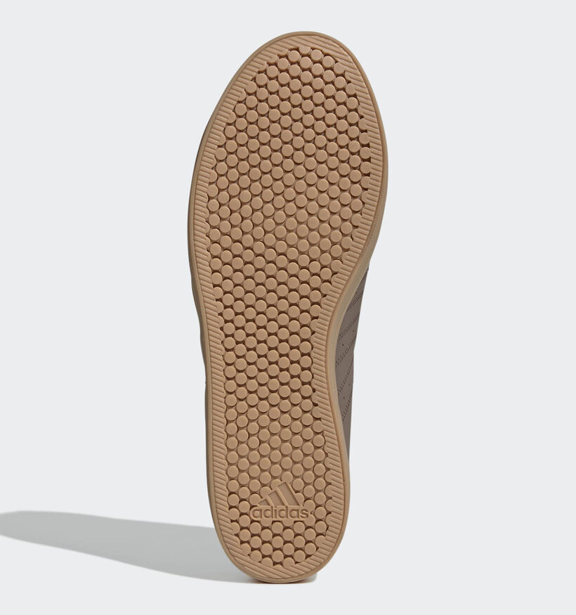 adidas VS Pace Baskets basses en Brun pour hommes (375505) - pour semelles orthop&eacute;diques