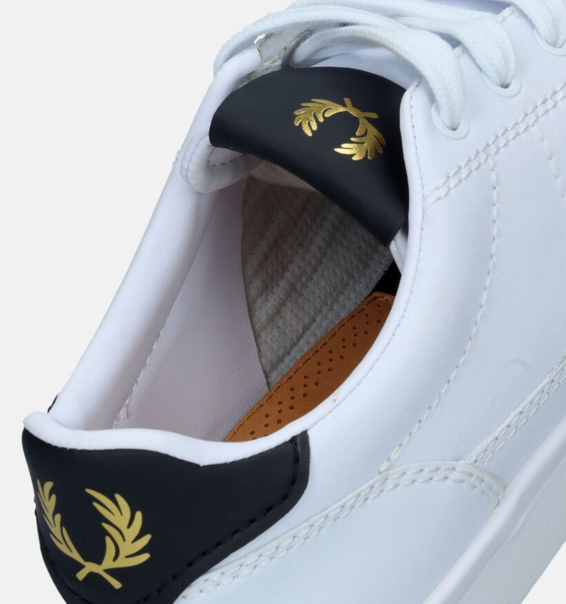 Fred Perry Deuce Baskets en Blanc pour hommes (345495)