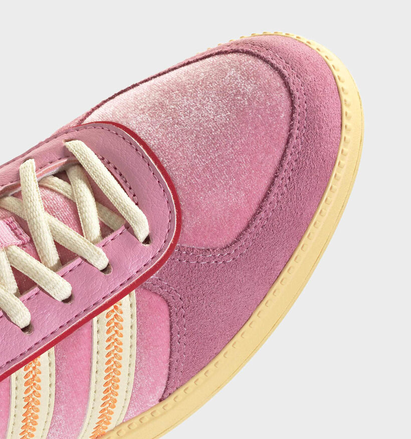 adidas Breaknet Sleek Baskets en Rose/Jaune pour femmes (366711)