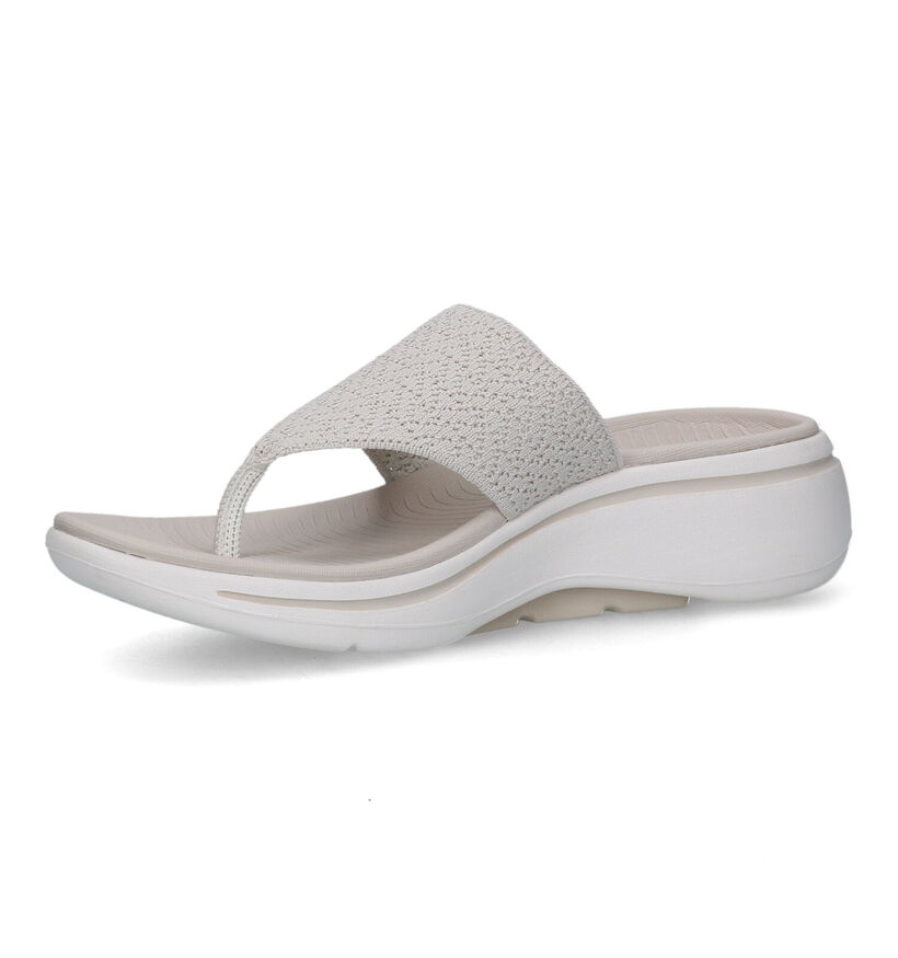 Skechers Go Walk Arch Fit Ecru Teenslippers voor dames (322945)