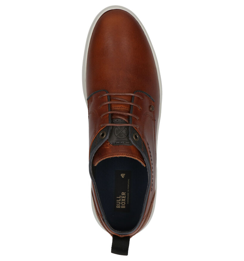 Bullboxer Chaussures basses en Cognac en cuir (272340)