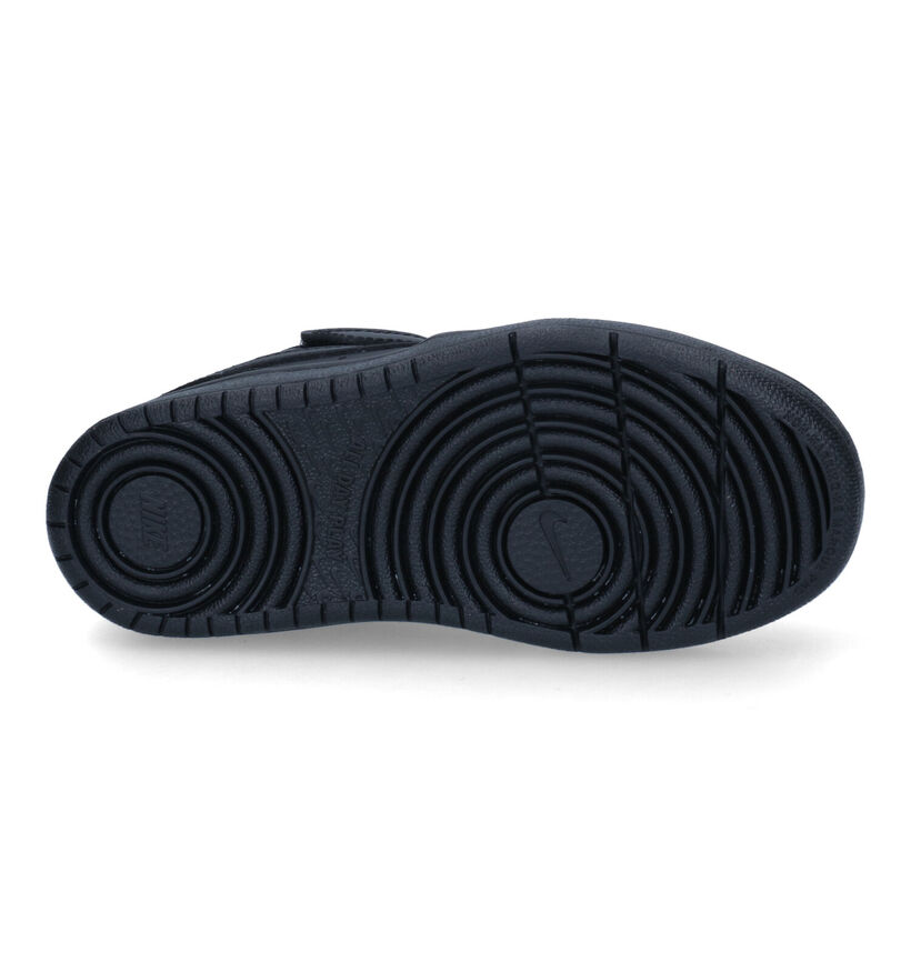 Nike Court Borough Baskets en Noir en cuir (302143)