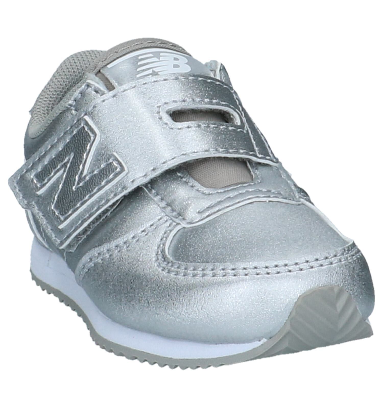 Zilveren Babysneakers New Balance KV 220 Meisjes Sneakers Babyschoenen Online op TORFS.BE