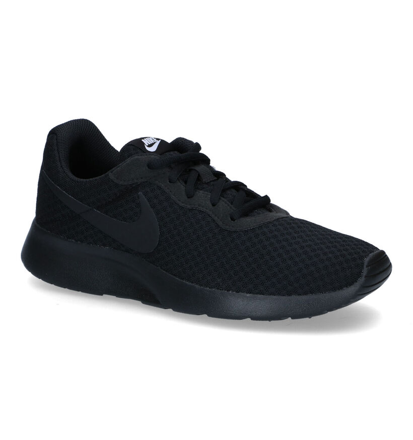 Nike Tanjun Zwarte Sportschoenen voor dames (299457)