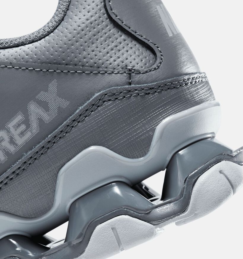 Nike Reax Baskets basses en Gris pour hommes (355868) - pour semelles orthopédiques