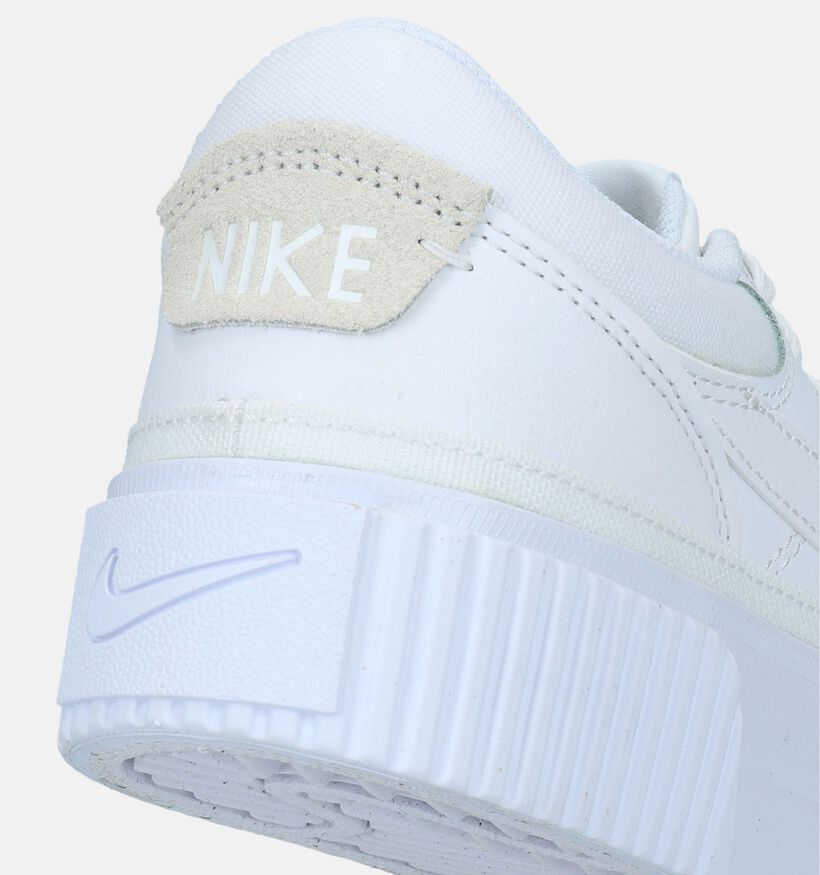 Nike Court Legacy Lift Baskets en Blanc pour femmes (332421)