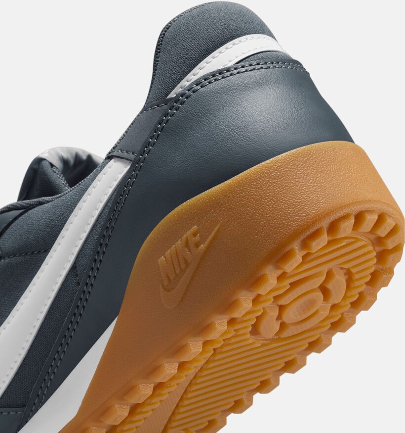 Nike Terra Manta Baskets en Gris pour hommes (359897)