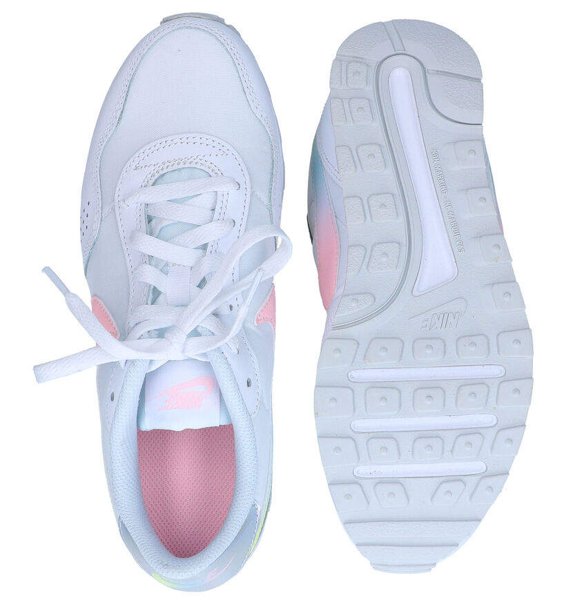 Nike MD Valiant Witte Sneakers in stof (284452)