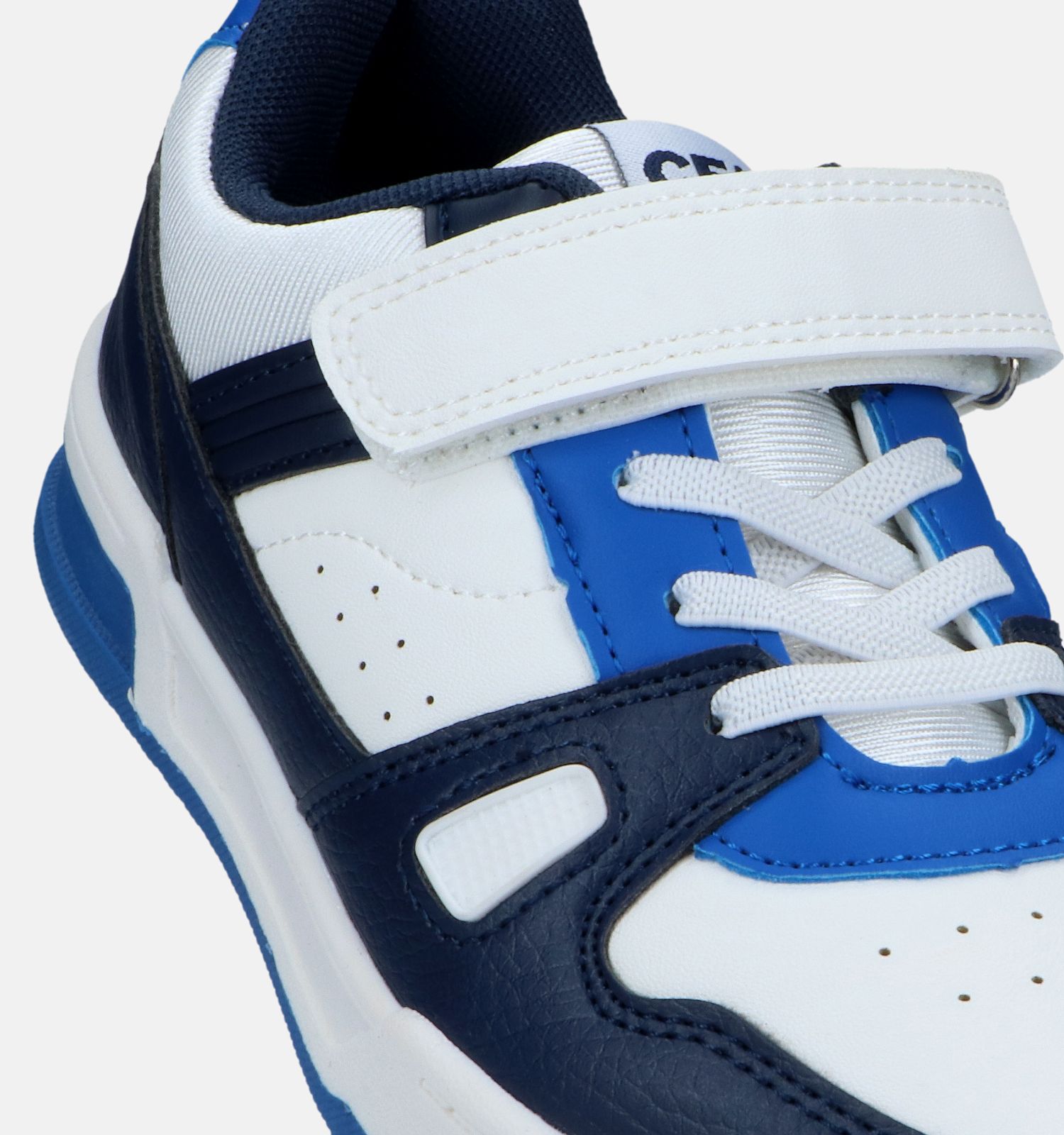 Witte hotsell sneakers meisje