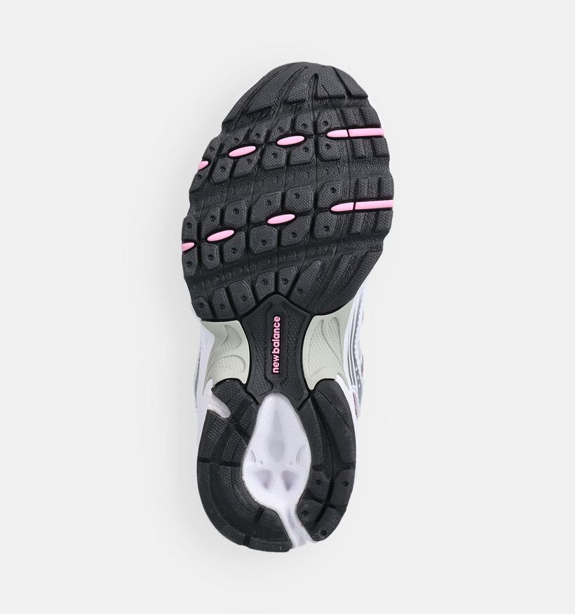 New Balance 530 Baskets basses en Blanc/Rose pour filles (375133) - pour semelles orthop&eacute;diques