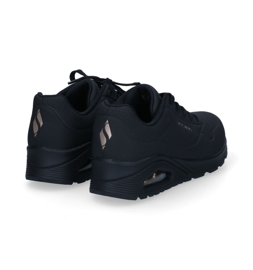 Skechers Uno Stand On Air Baskets en Noir pour femmes (350488)