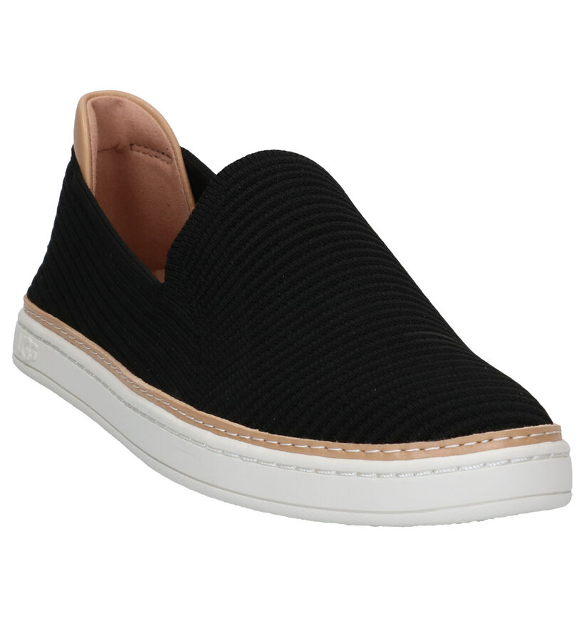 UGG Sammy Wavy Chaussures sans lacets en Noir en textile (303425)