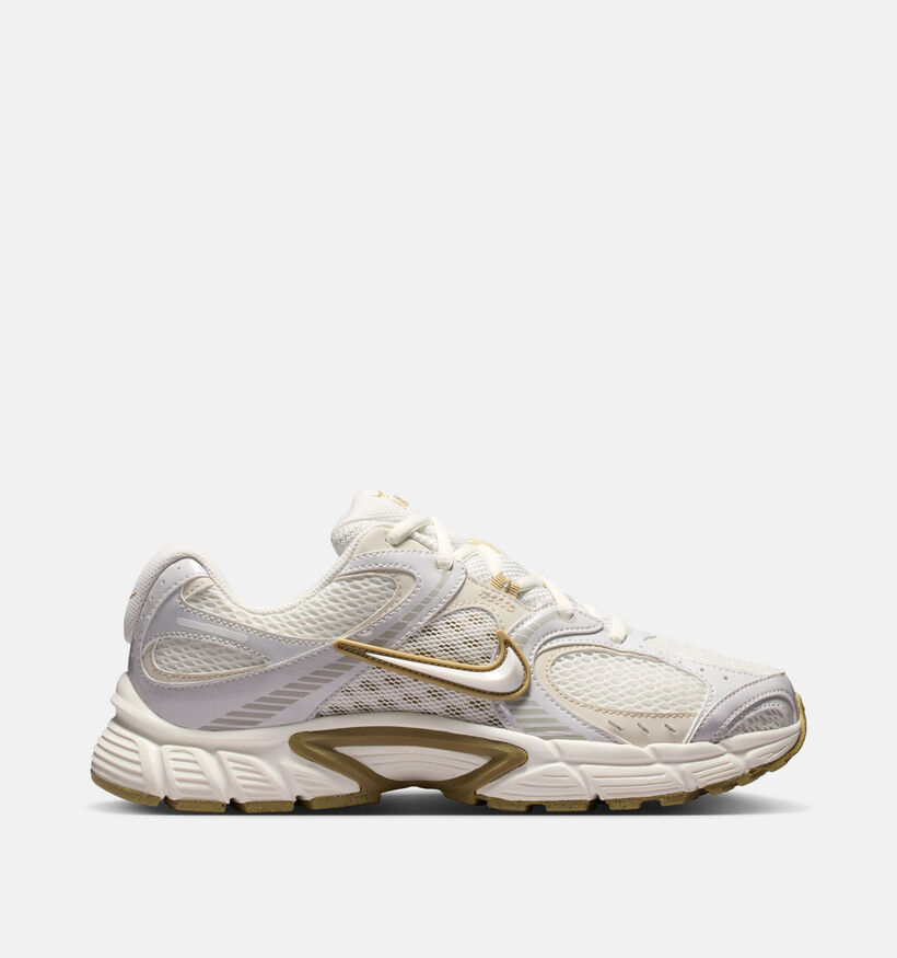 Nike V5 RNR Baskets basses en Or/Blanc pour femmes (376113)