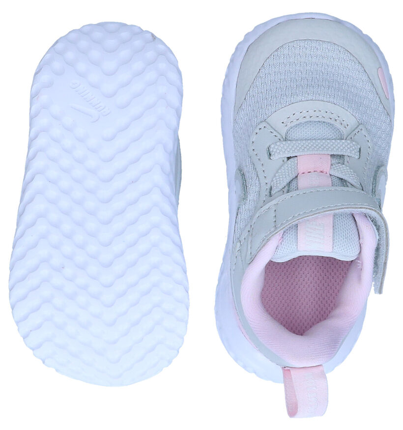 Nike Revolution Baskets en Gris en textile (291167)