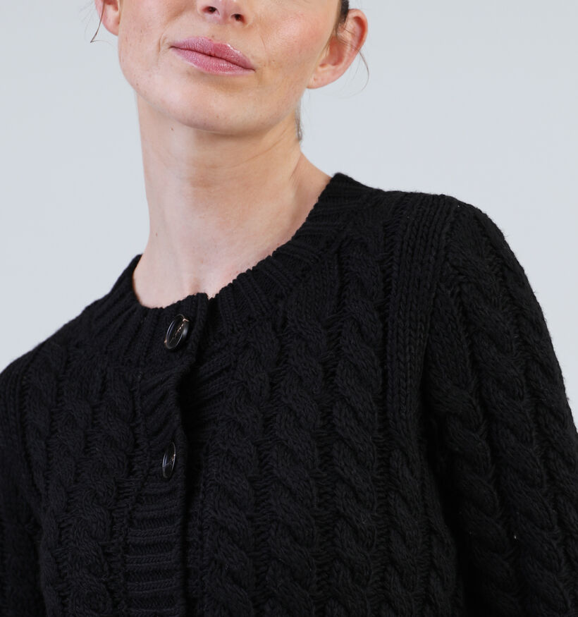 Vero Moda Mitzi Cardigan cropped avec boutons en Brun pour femmes (332604)