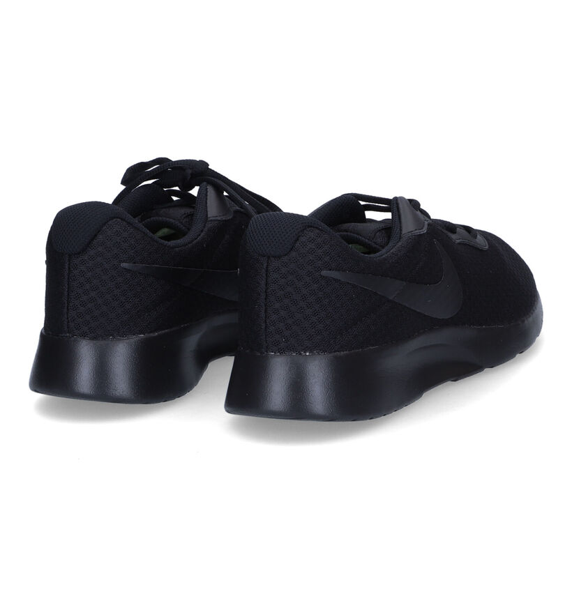 Nike Tanjun Baskets en Noir pour hommes (309098)