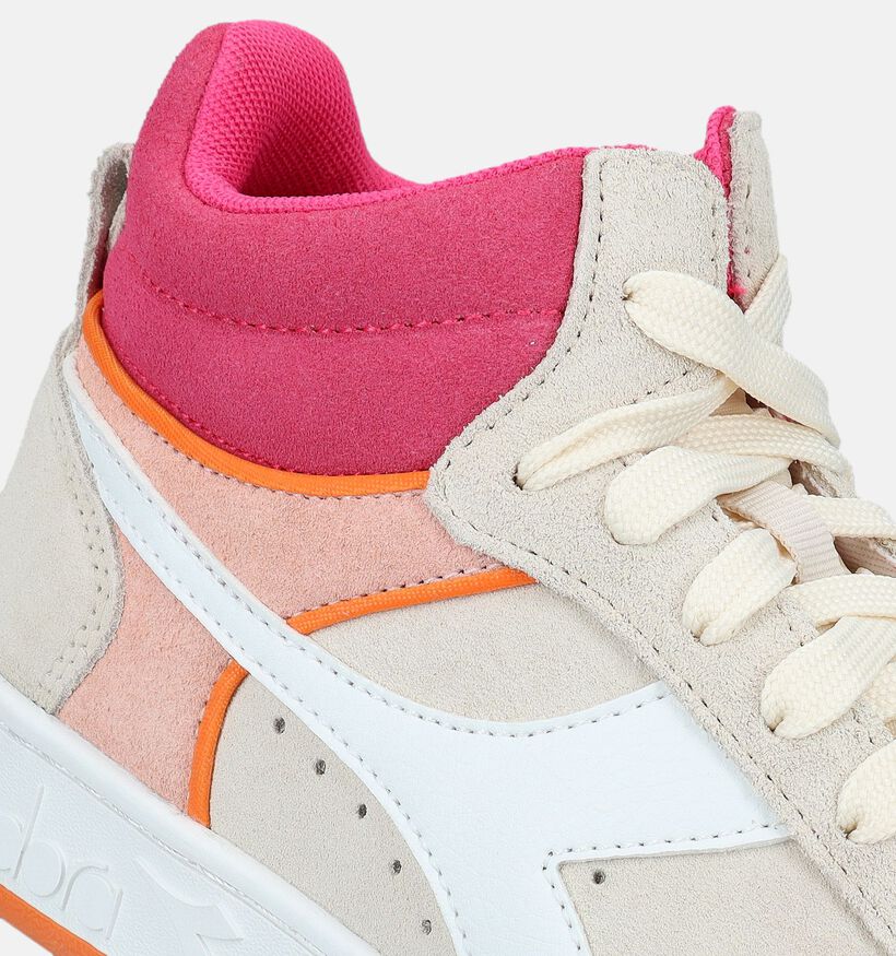 Diadora Magic Basket Demi Baskets en Beige pour femmes (336066)