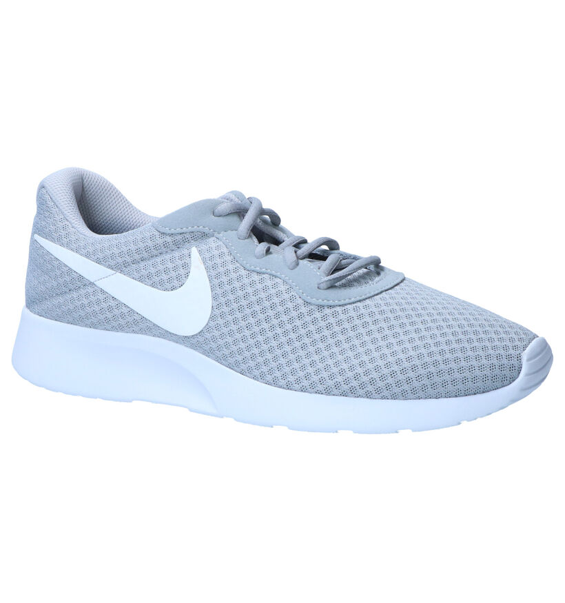 Nike Tanjun Baskets en Noir pour hommes (332341)