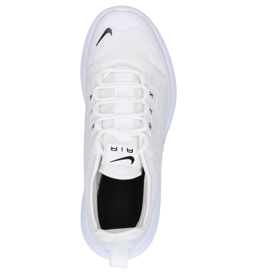 Nike Air Max Axis Witte Sneakers in stof (249853)