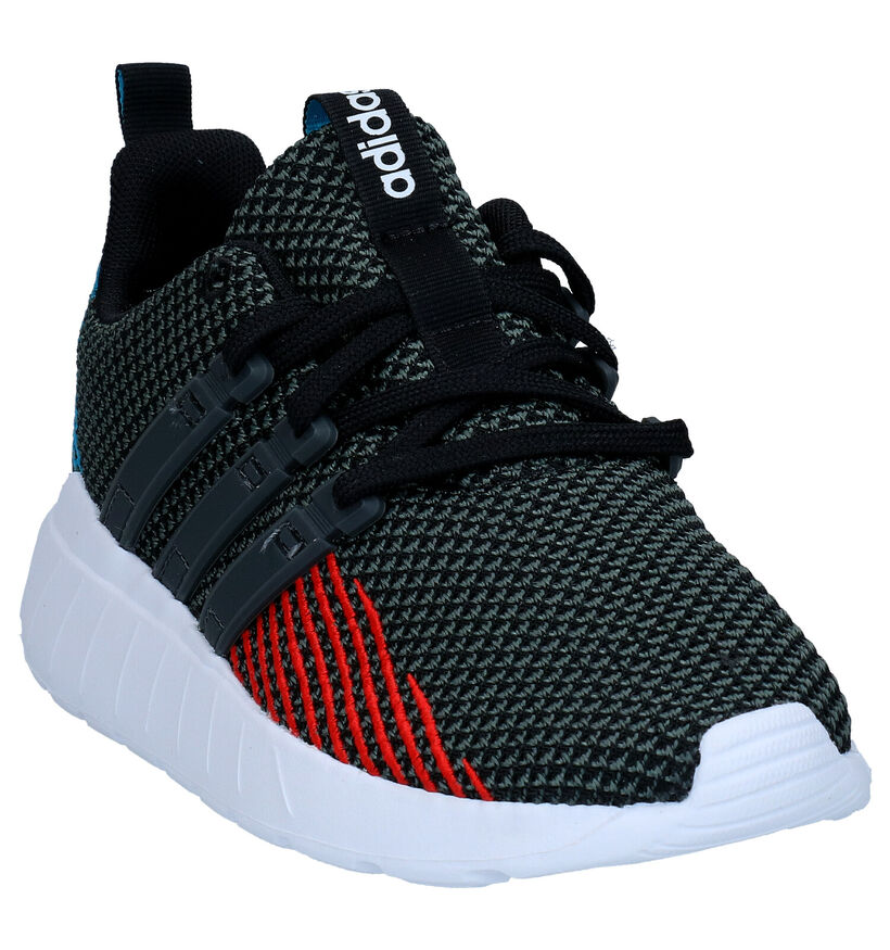 adidas Questar Flow Zwarte Sneakers in stof (273497)
